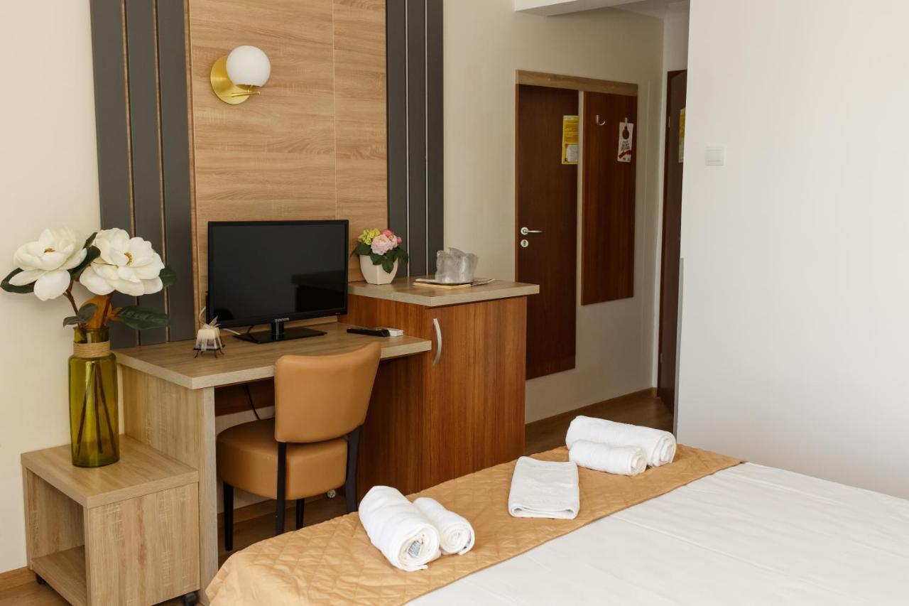 Grand Hotel Astoria Mamaja Zewnętrze zdjęcie